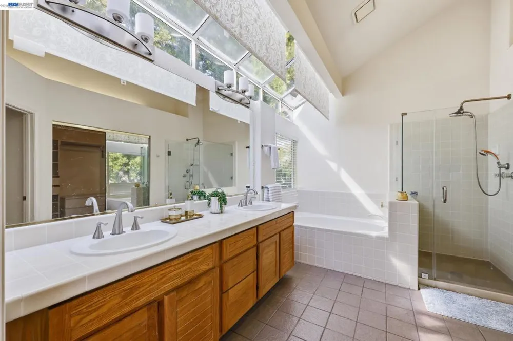 906 Vista Pointe Dr San Ramon, CA 94582