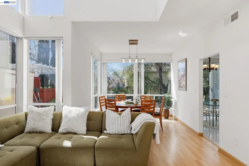 906 Vista Pointe Dr San Ramon, CA 94582
