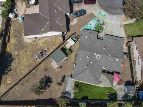 2842 Akino Ct