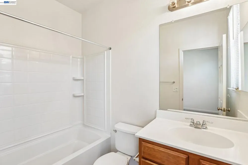 131 Burbank St Hayward, CA 94541