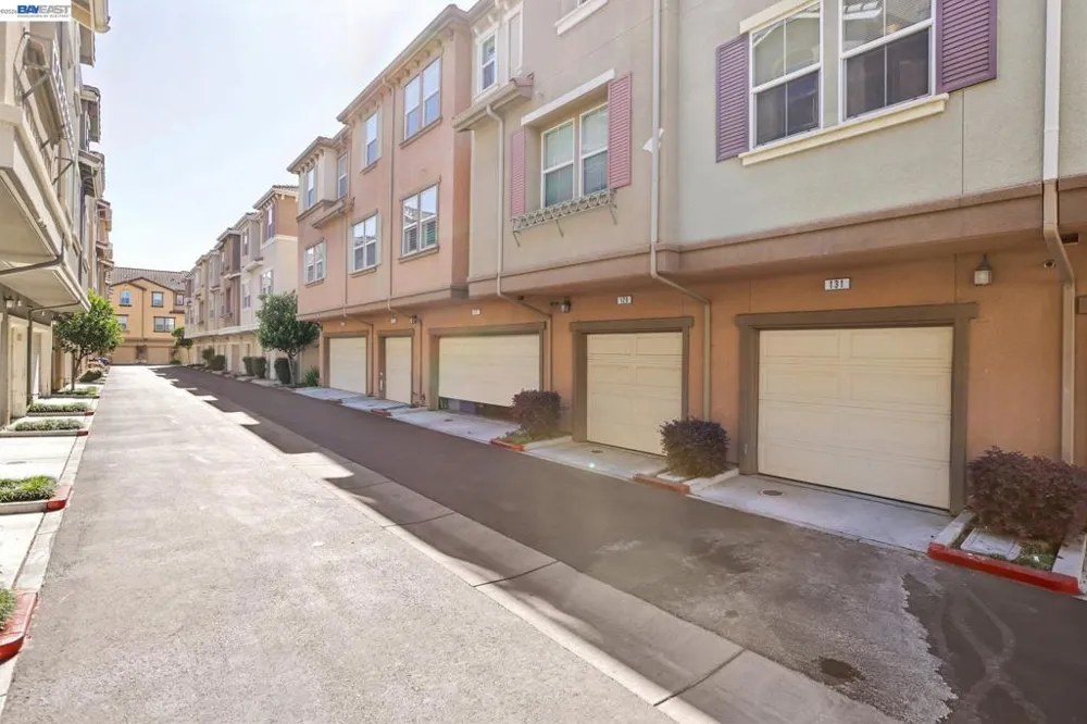 131 Burbank St Hayward, CA 94541
