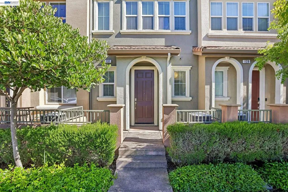 131 Burbank St Hayward, CA 94541