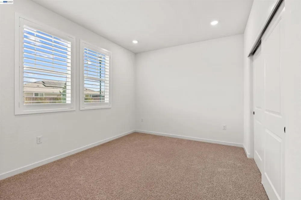 1018 Shearwater Rd. Lathrop, CA 95330