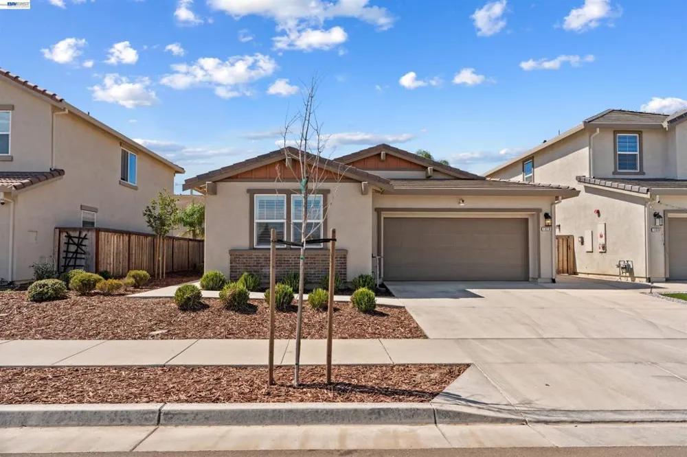 1018 Shearwater Rd. Lathrop, CA 95330