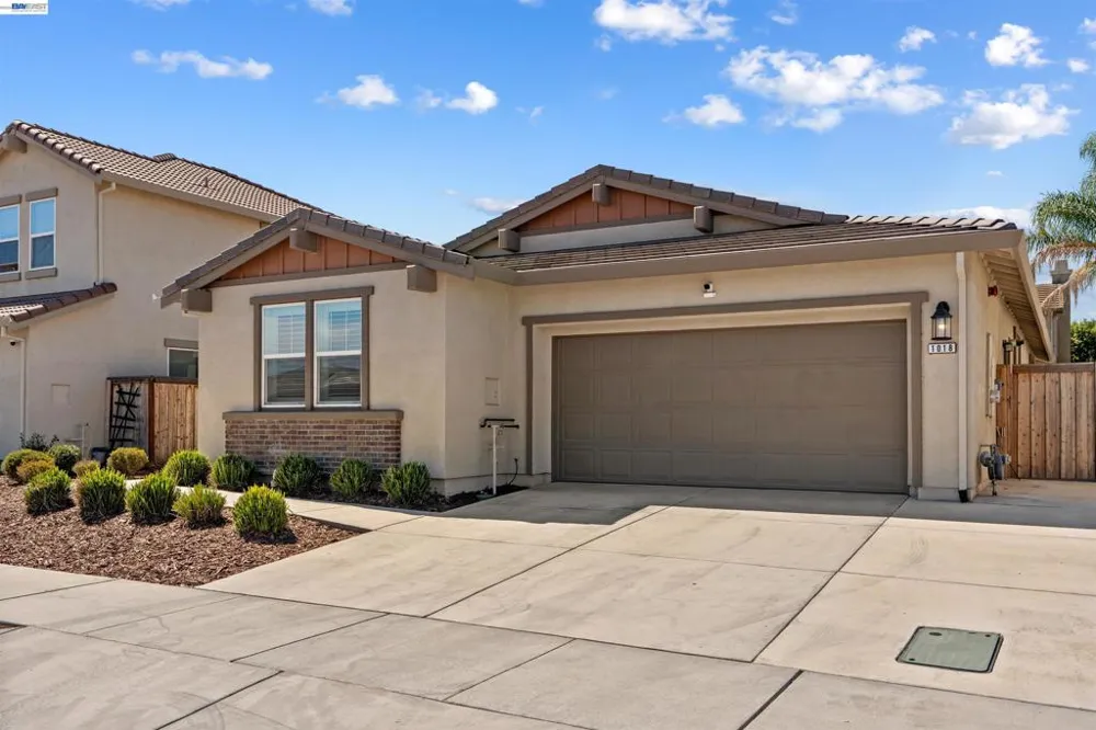 1018 Shearwater Rd. Lathrop, CA 95330