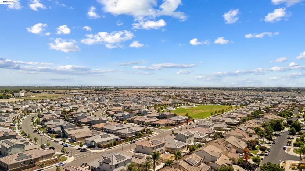 1018 Shearwater Rd. Lathrop, CA 95330