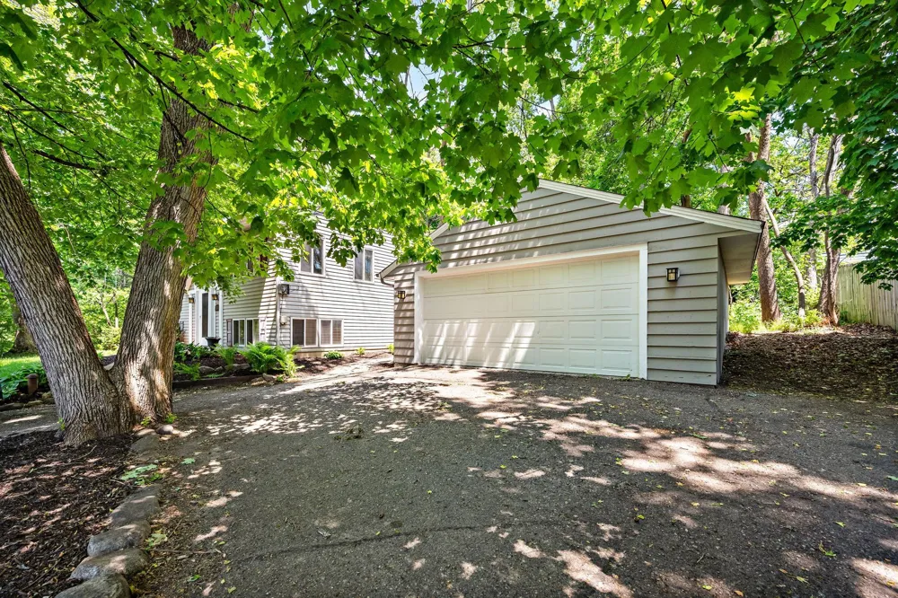 5200 Greenwood Circle Excelsior, MN 55331