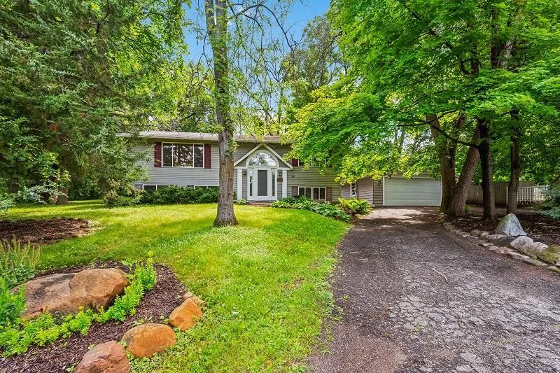 5200 Greenwood Circle Excelsior, MN 55331