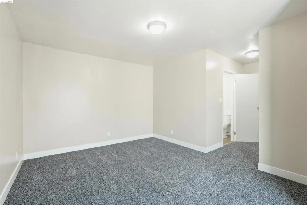 1072 View Dr Richmond, CA 94803