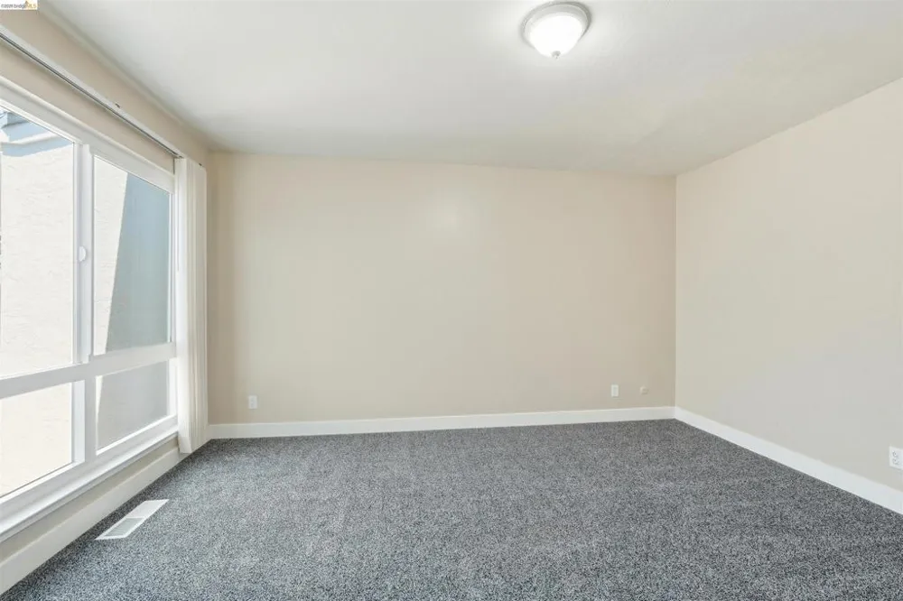 1072 View Dr Richmond, CA 94803