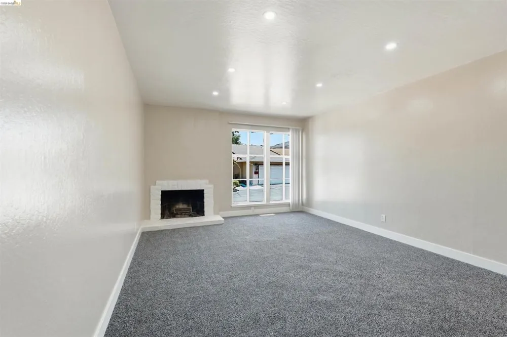 1072 View Dr Richmond, CA 94803