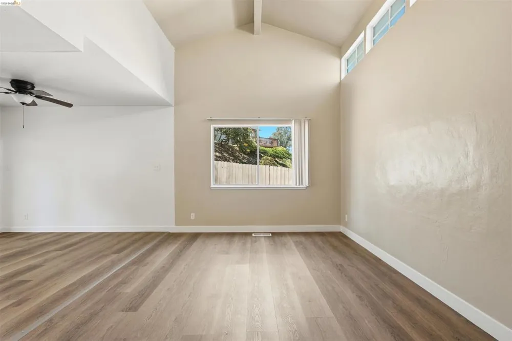1072 View Dr Richmond, CA 94803