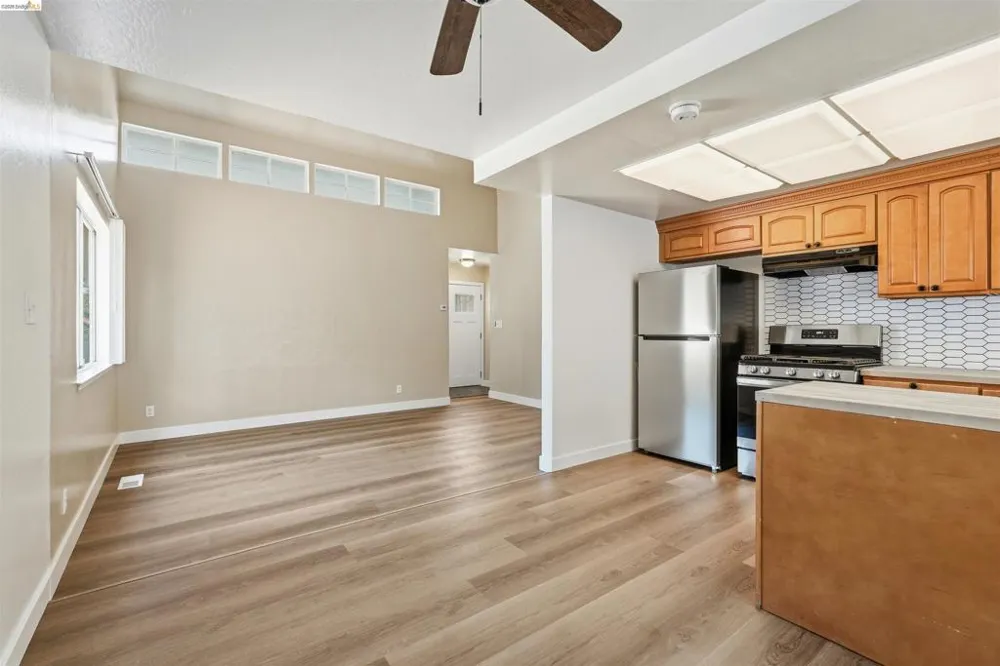 1072 View Dr Richmond, CA 94803