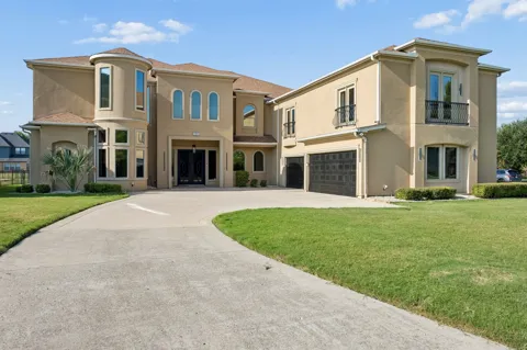1032 Bentwater Parkway