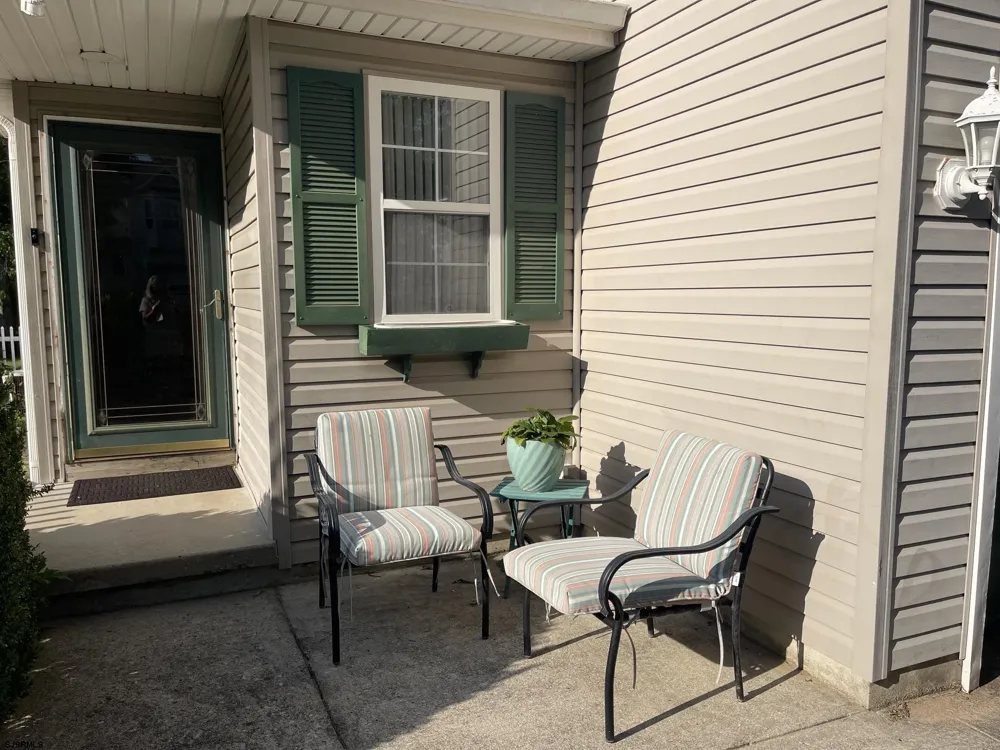 6191 Robin Dr Mays Landing, NJ 08330