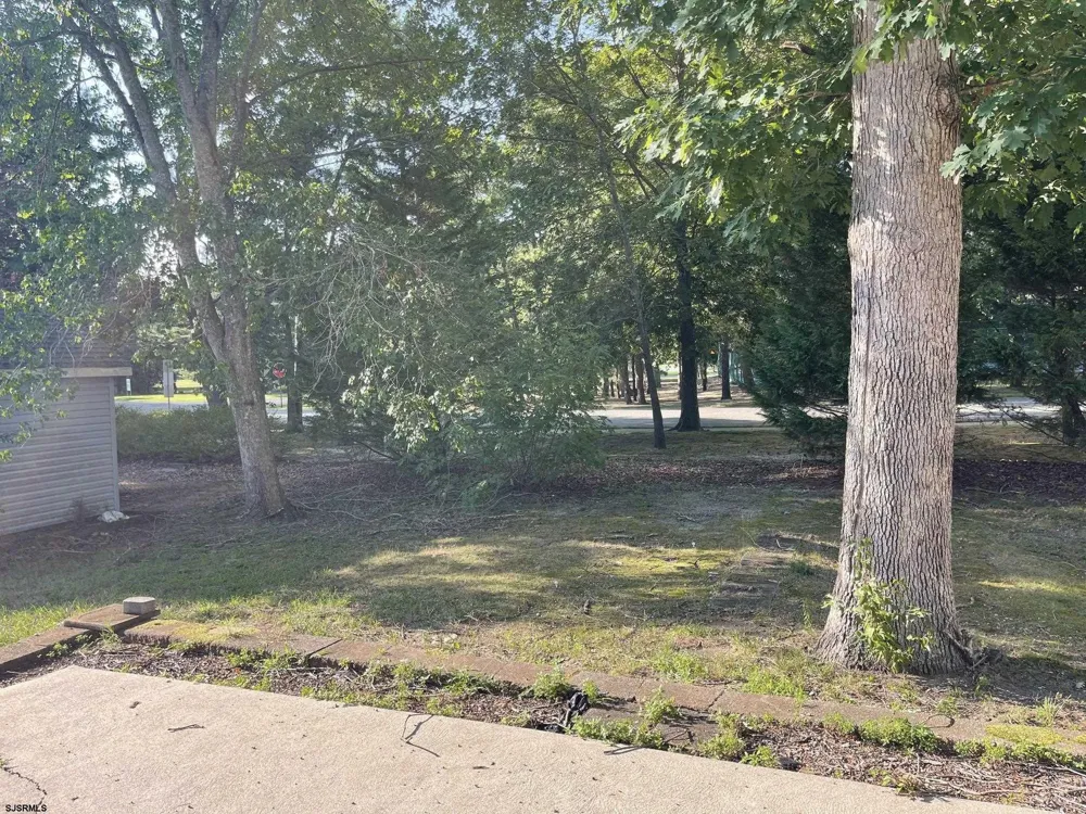 6191 Robin Dr Mays Landing, NJ 08330