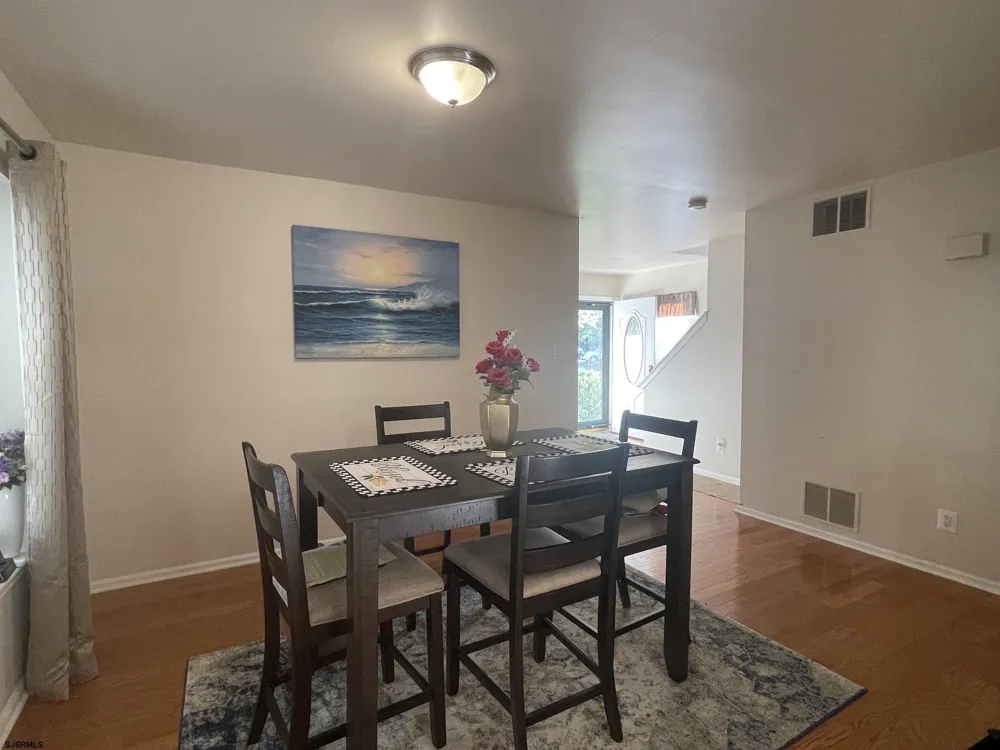 6191 Robin Dr Mays Landing, NJ 08330