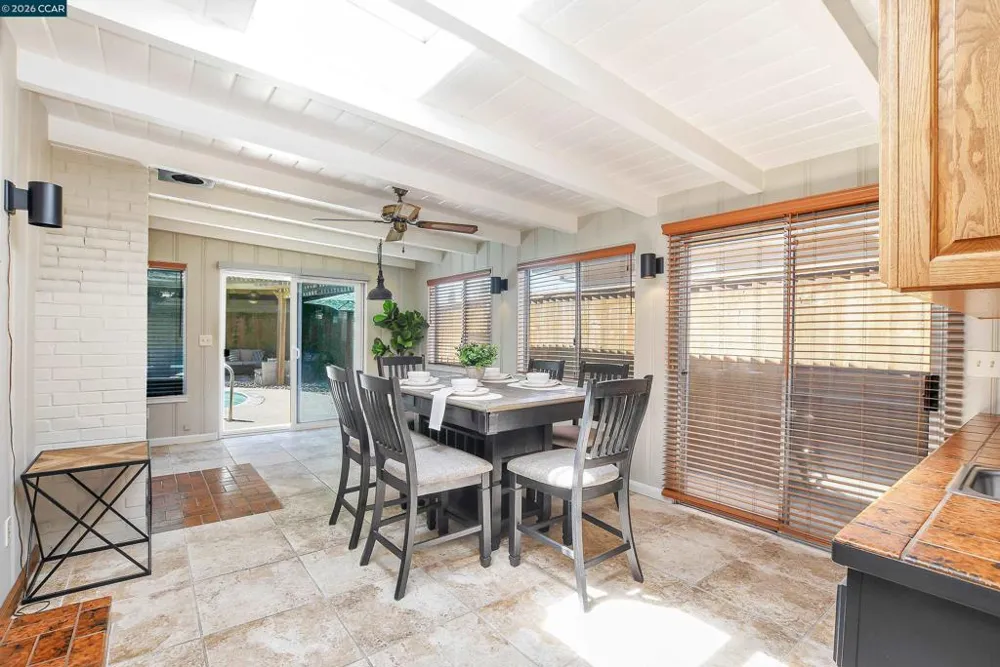513 Gerard Dr Lodi, CA 95242