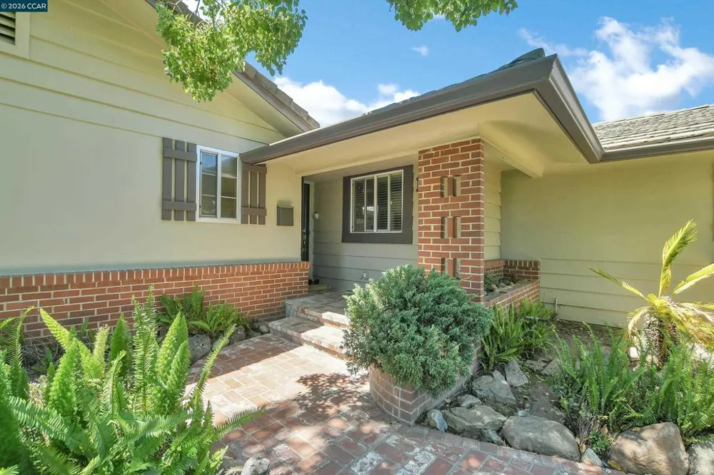 513 Gerard Dr Lodi, CA 95242