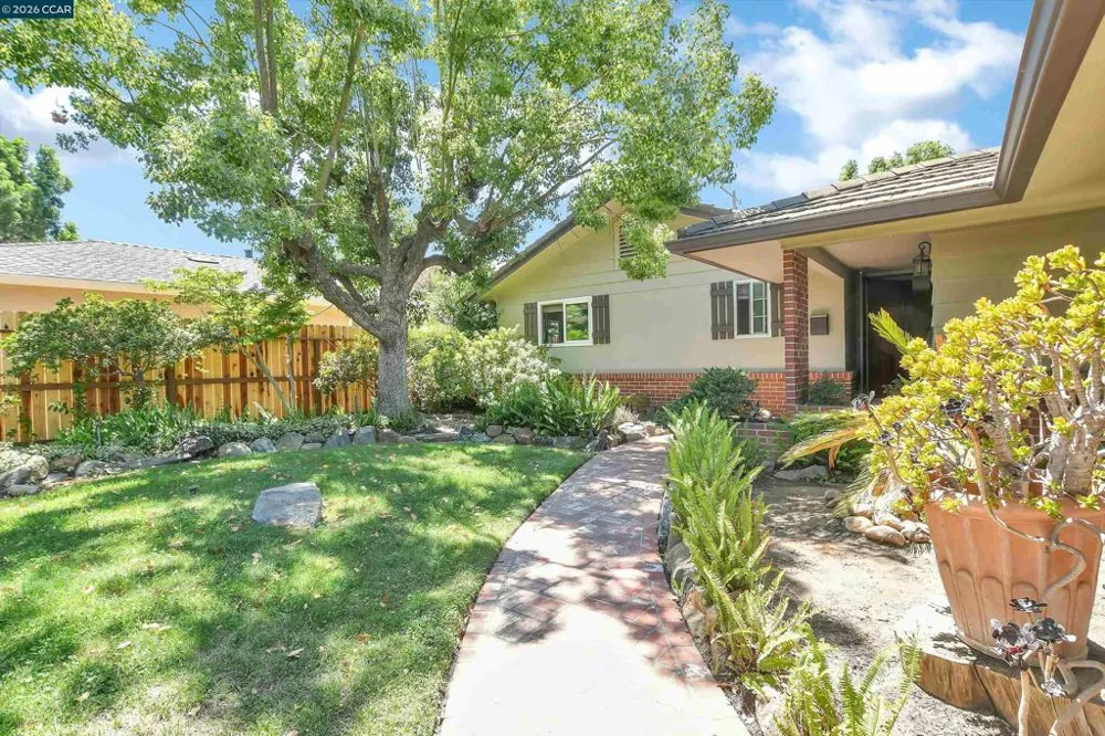 513 Gerard Dr Lodi, CA 95242