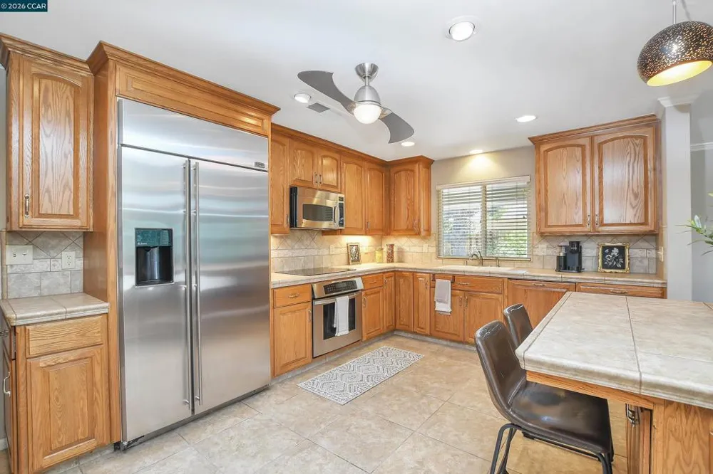 513 Gerard Dr Lodi, CA 95242