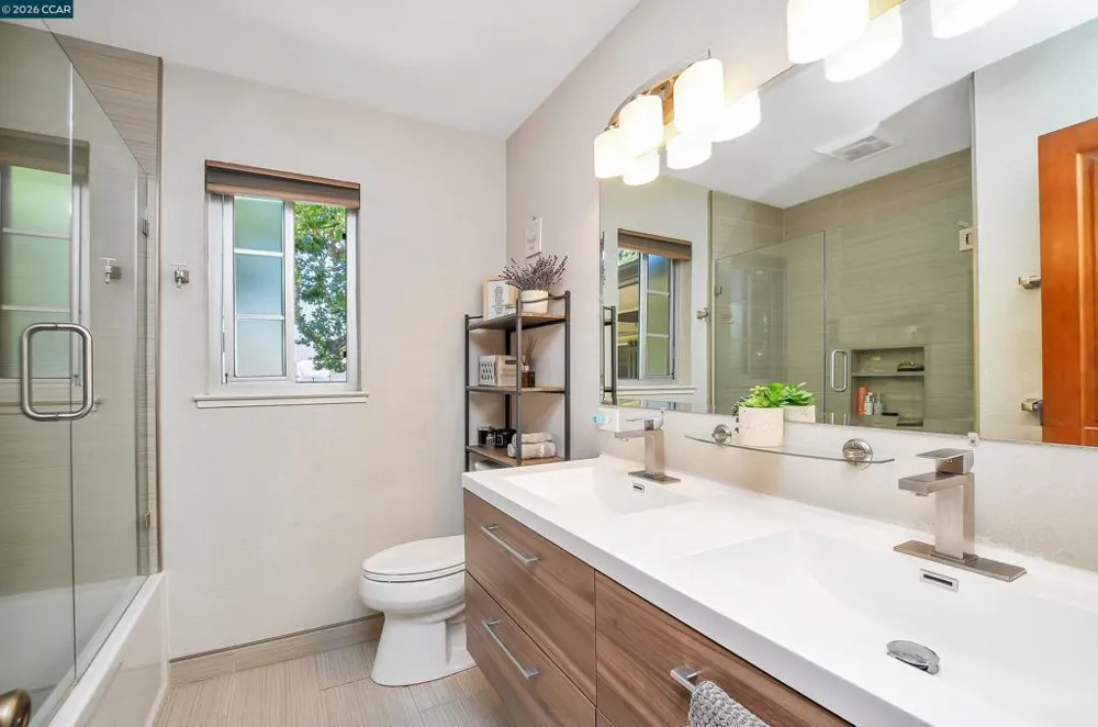 513 Gerard Dr Lodi, CA 95242