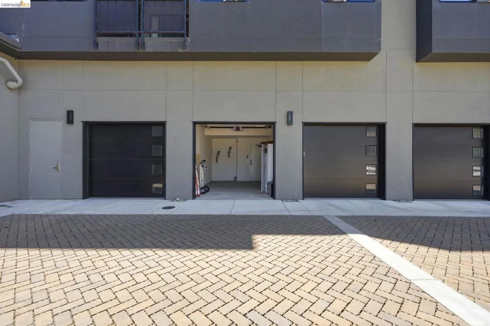 10300 San Pablo Ave #103 El Cerrito, CA 94530