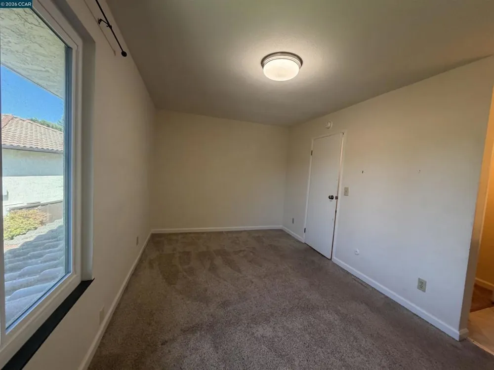 405 Del Valle Cir El Sobrante, CA 94803