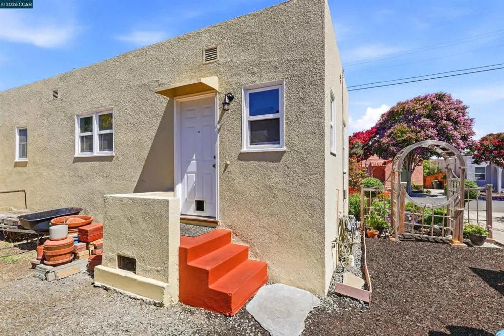 270 E 15th Pittsburg, CA 94565