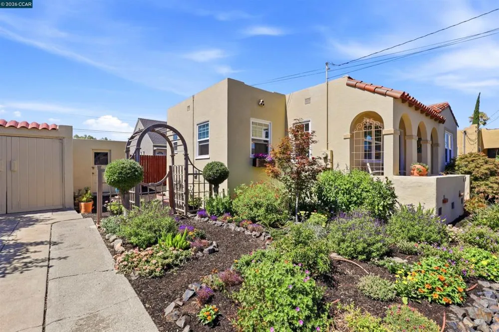 270 E 15th Pittsburg, CA 94565