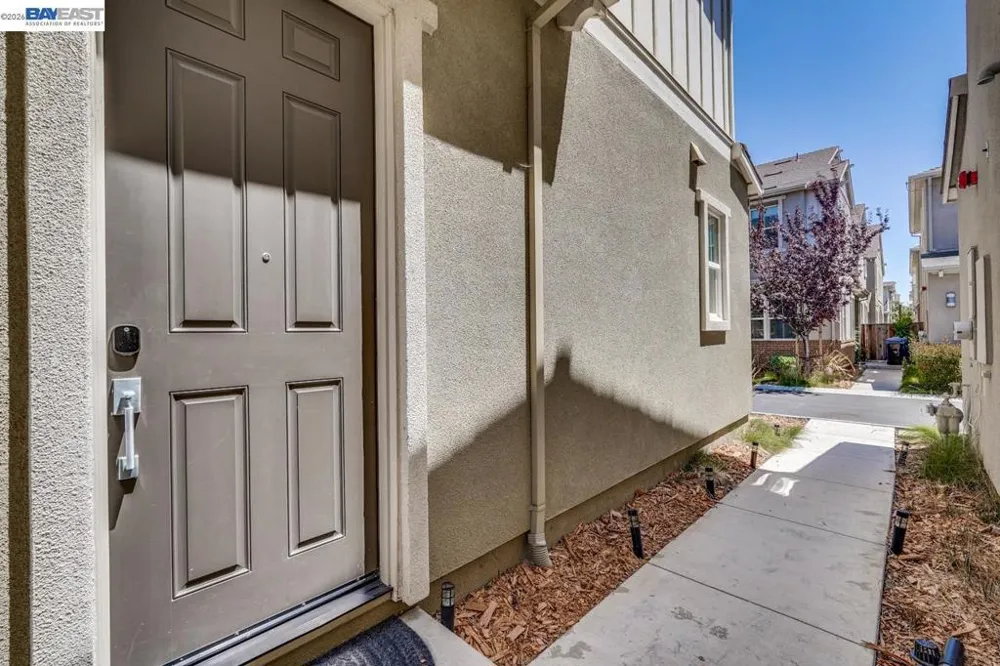 37764 Hickory St Newark, CA 94560