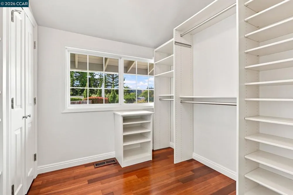 165 Selborne Way Moraga, CA 94556