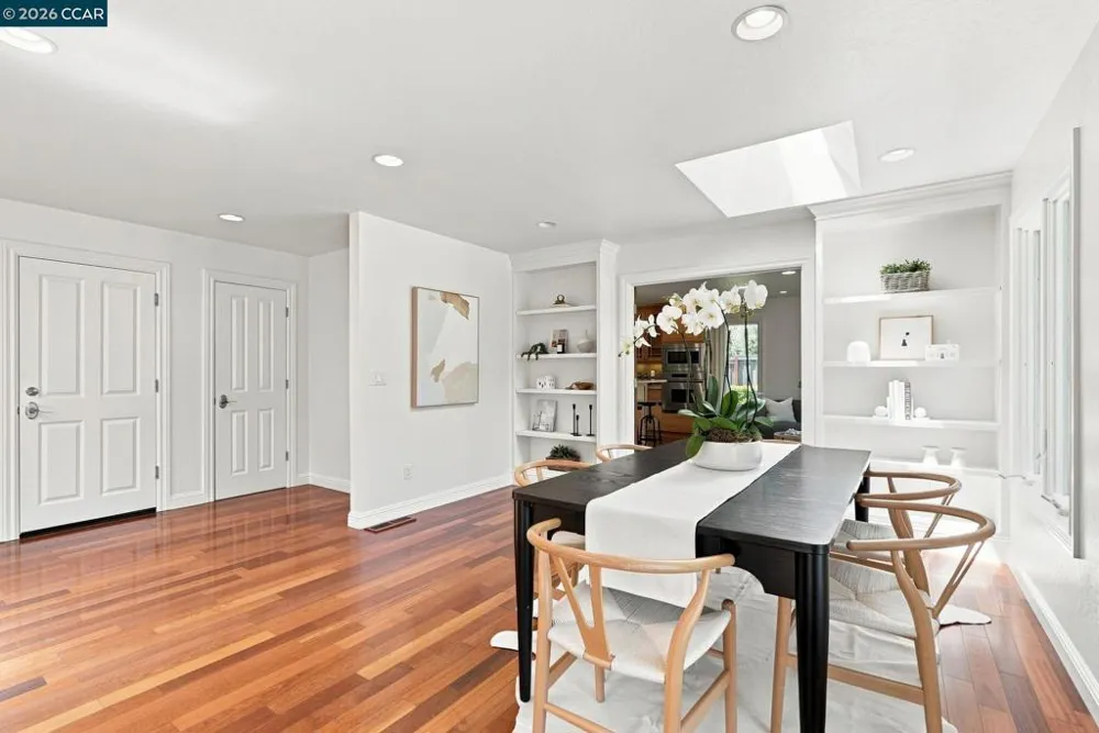165 Selborne Way Moraga, CA 94556