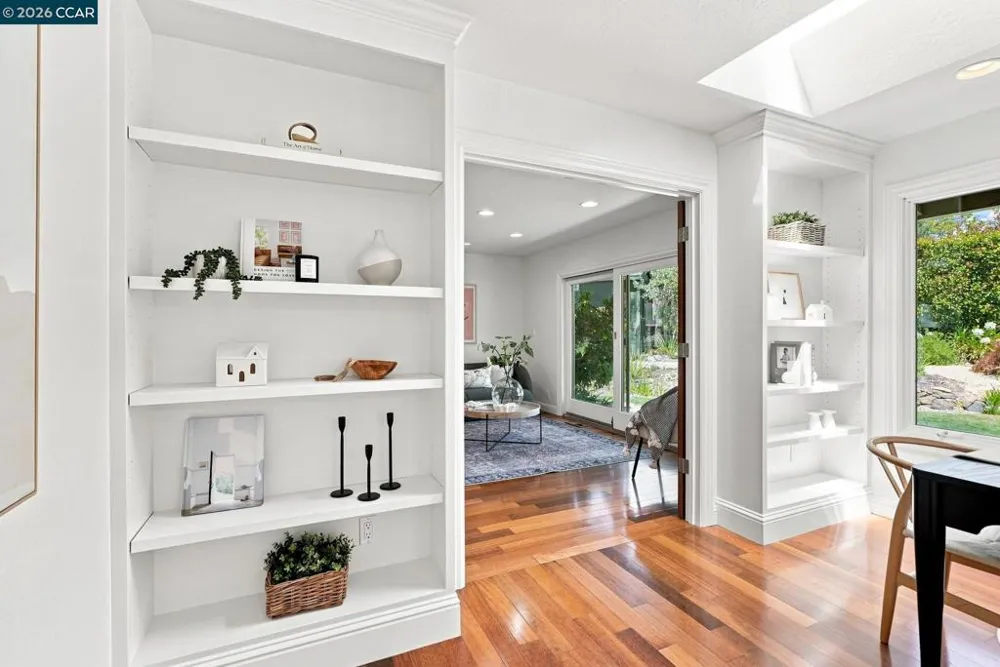 165 Selborne Way Moraga, CA 94556