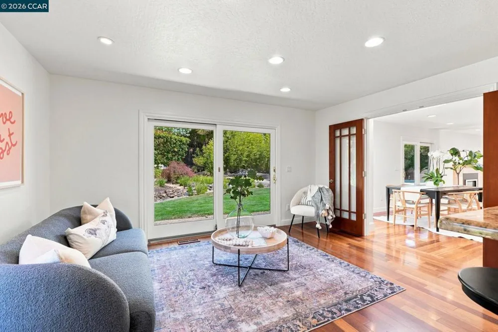 165 Selborne Way Moraga, CA 94556