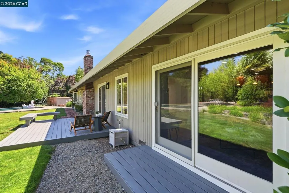 165 Selborne Way Moraga, CA 94556