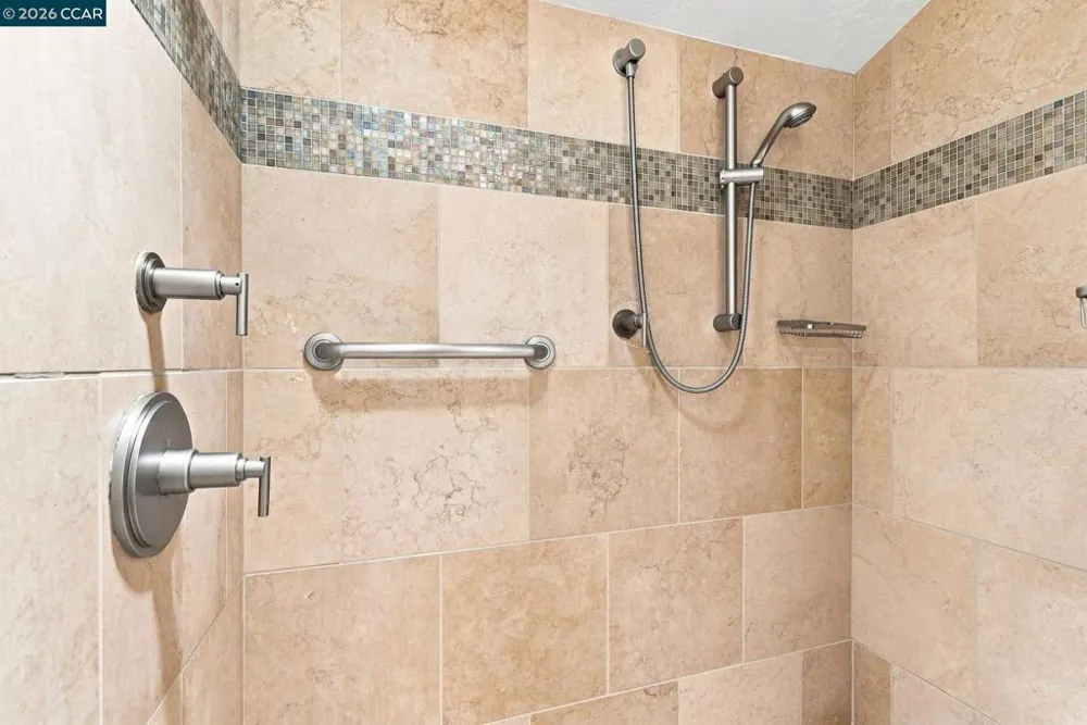 165 Selborne Way Moraga, CA 94556