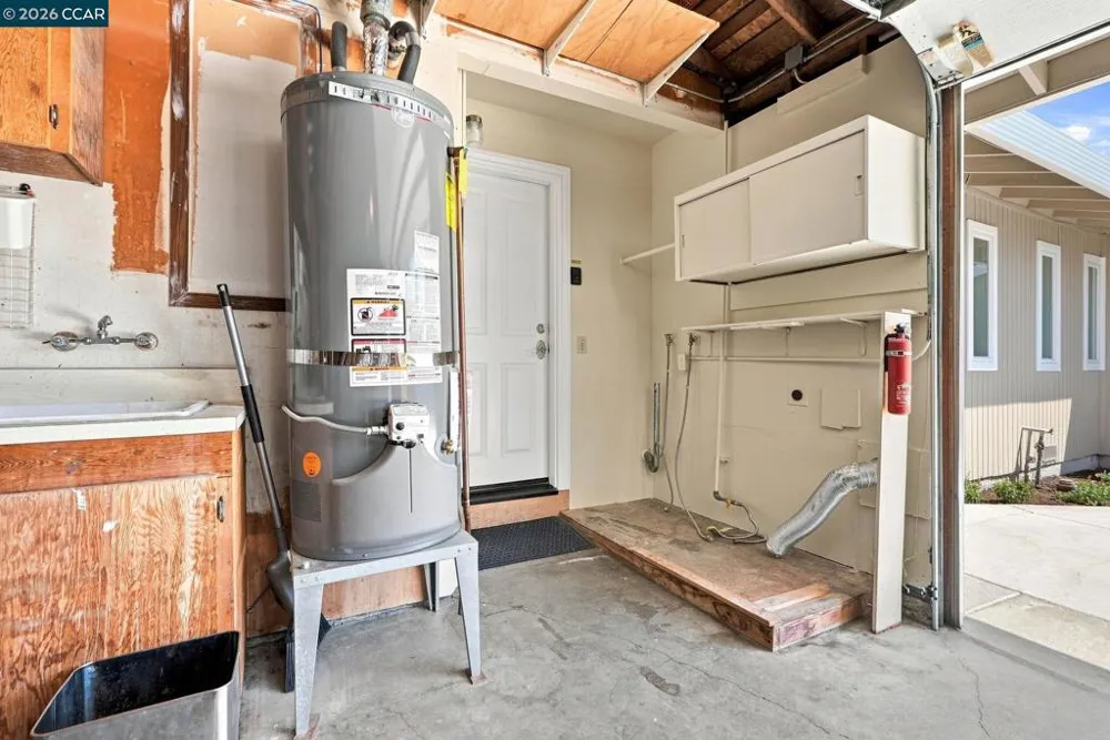 165 Selborne Way Moraga, CA 94556
