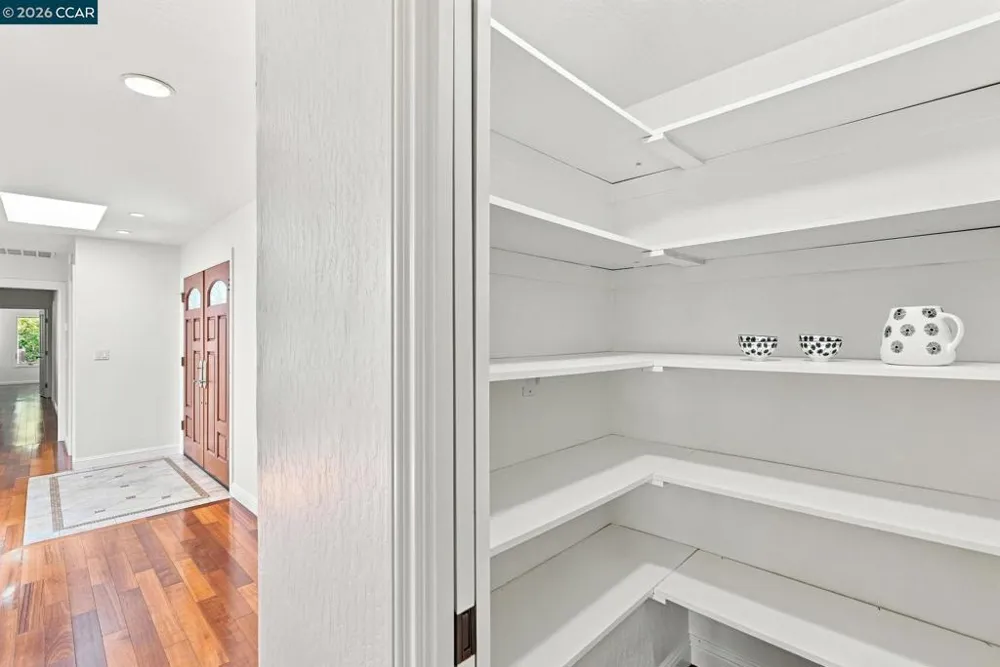 165 Selborne Way Moraga, CA 94556
