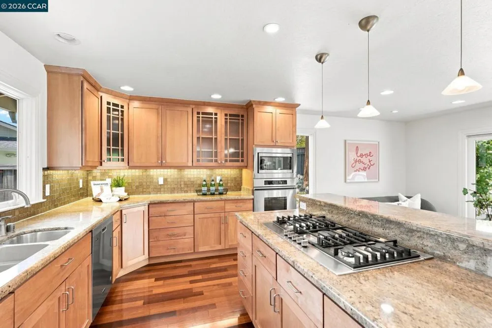 165 Selborne Way Moraga, CA 94556
