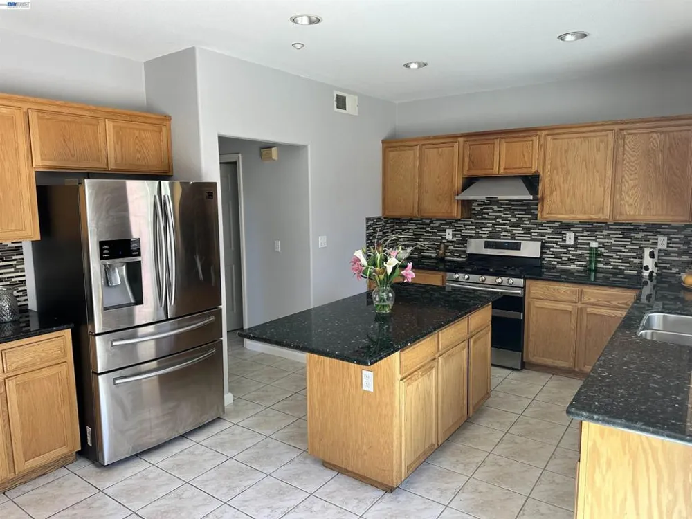 2484 Marshall Dr Brentwood, CA 94513