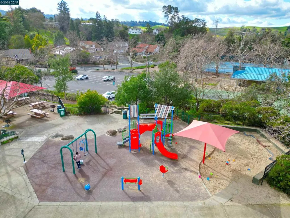 2211 Westmoreland Court Walnut Creek, CA 94596