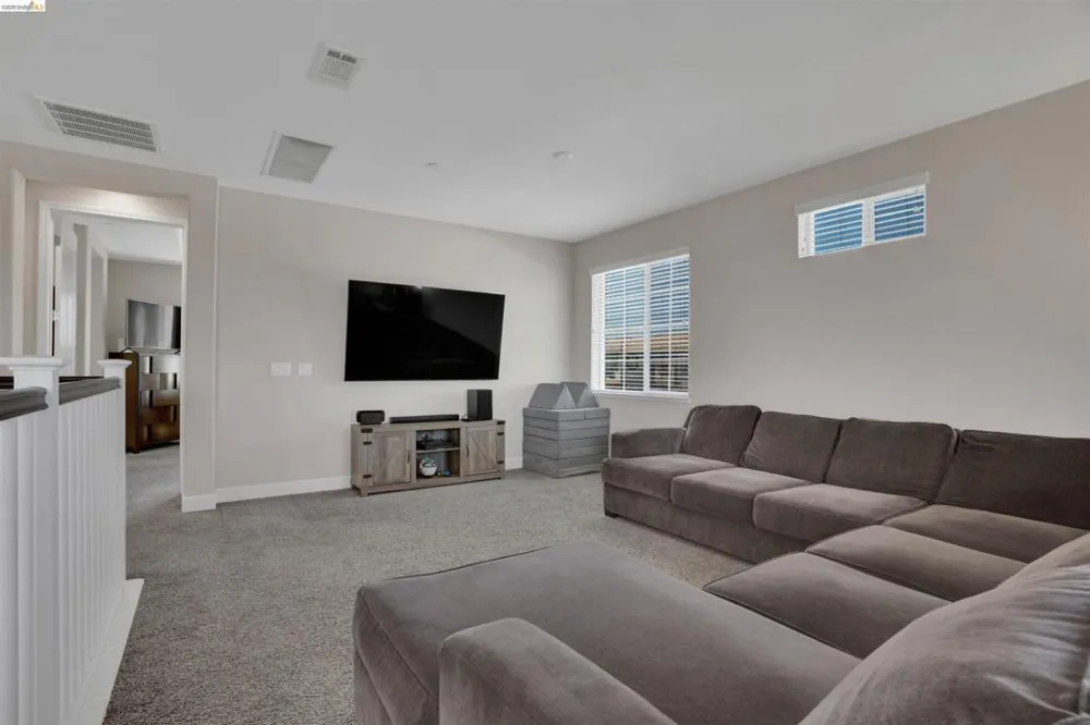 577 Sapphire Parkway Oakley, CA 94561