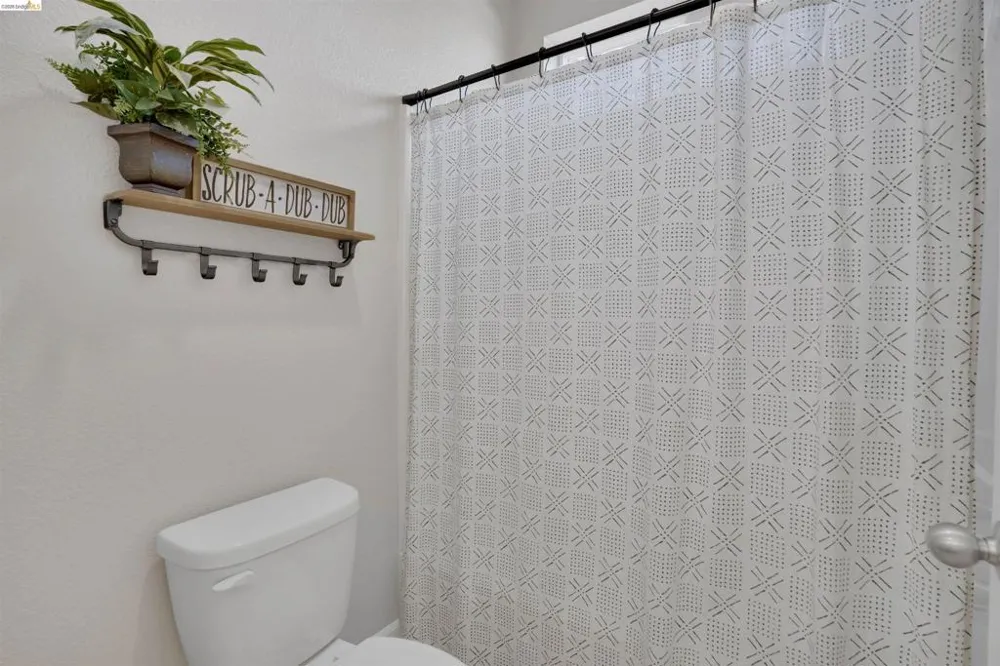 577 Sapphire Parkway Oakley, CA 94561