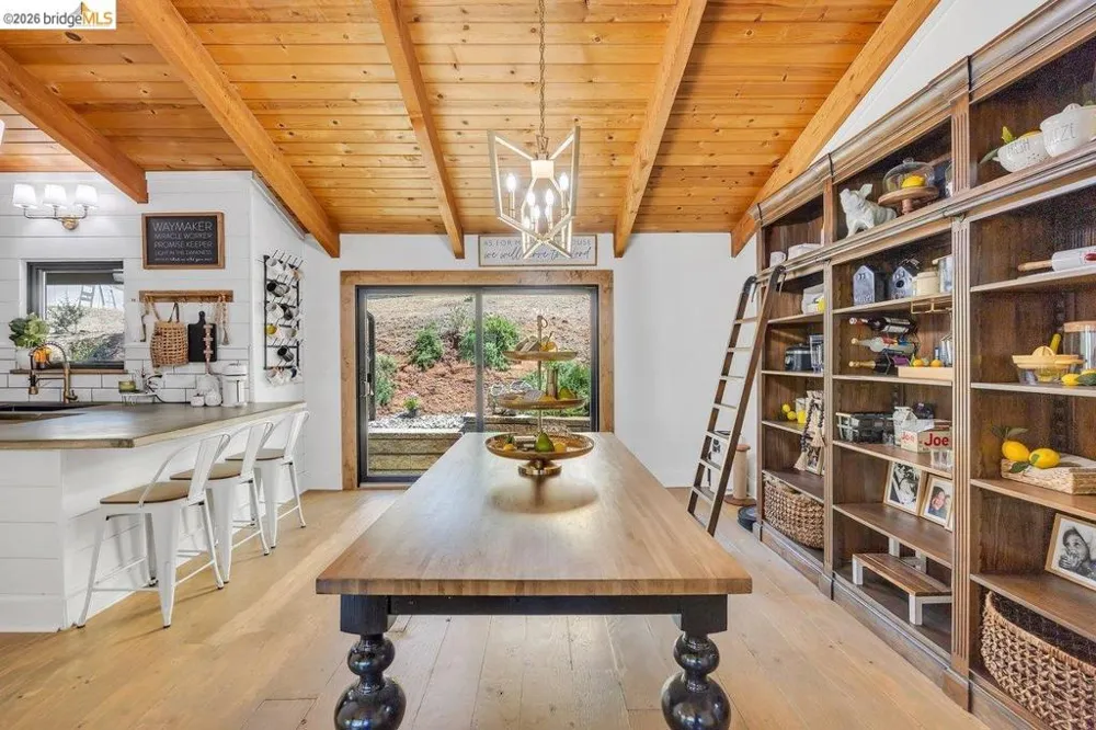19813 Via Redonda Rd Sonora, CA 95370