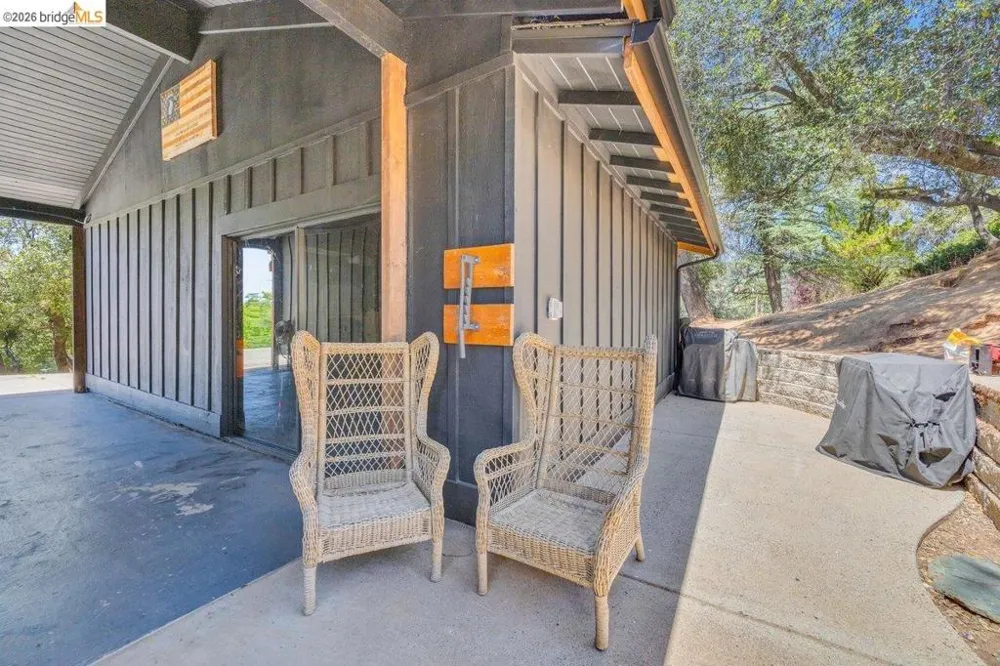 19813 Via Redonda Rd Sonora, CA 95370