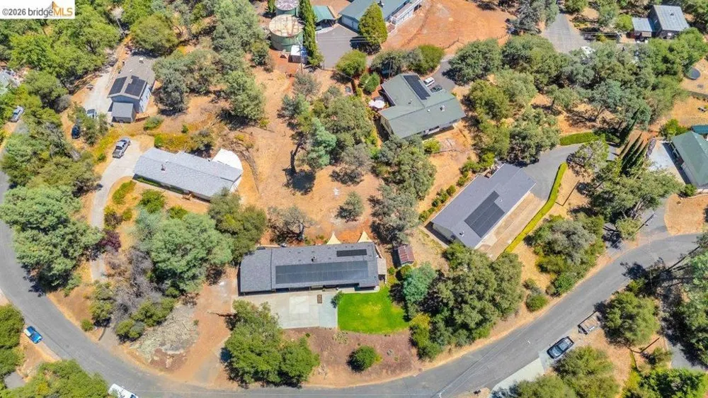 19813 Via Redonda Rd Sonora, CA 95370