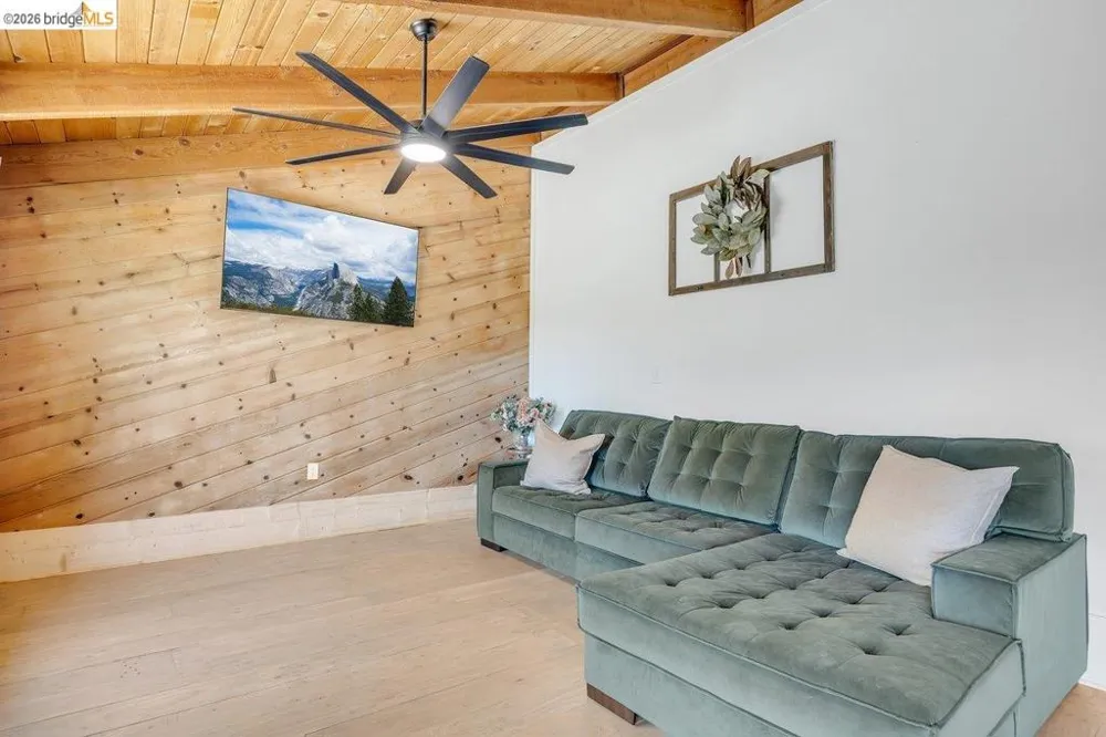19813 Via Redonda Rd Sonora, CA 95370