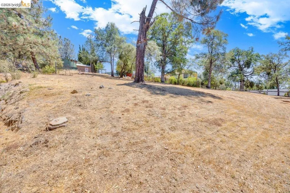 19813 Via Redonda Rd Sonora, CA 95370
