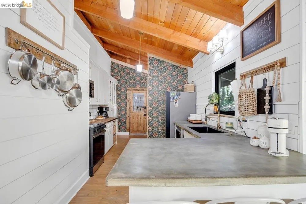 19813 Via Redonda Rd Sonora, CA 95370